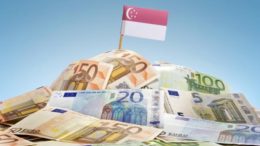 singapore-flag-over-other-currencies_2